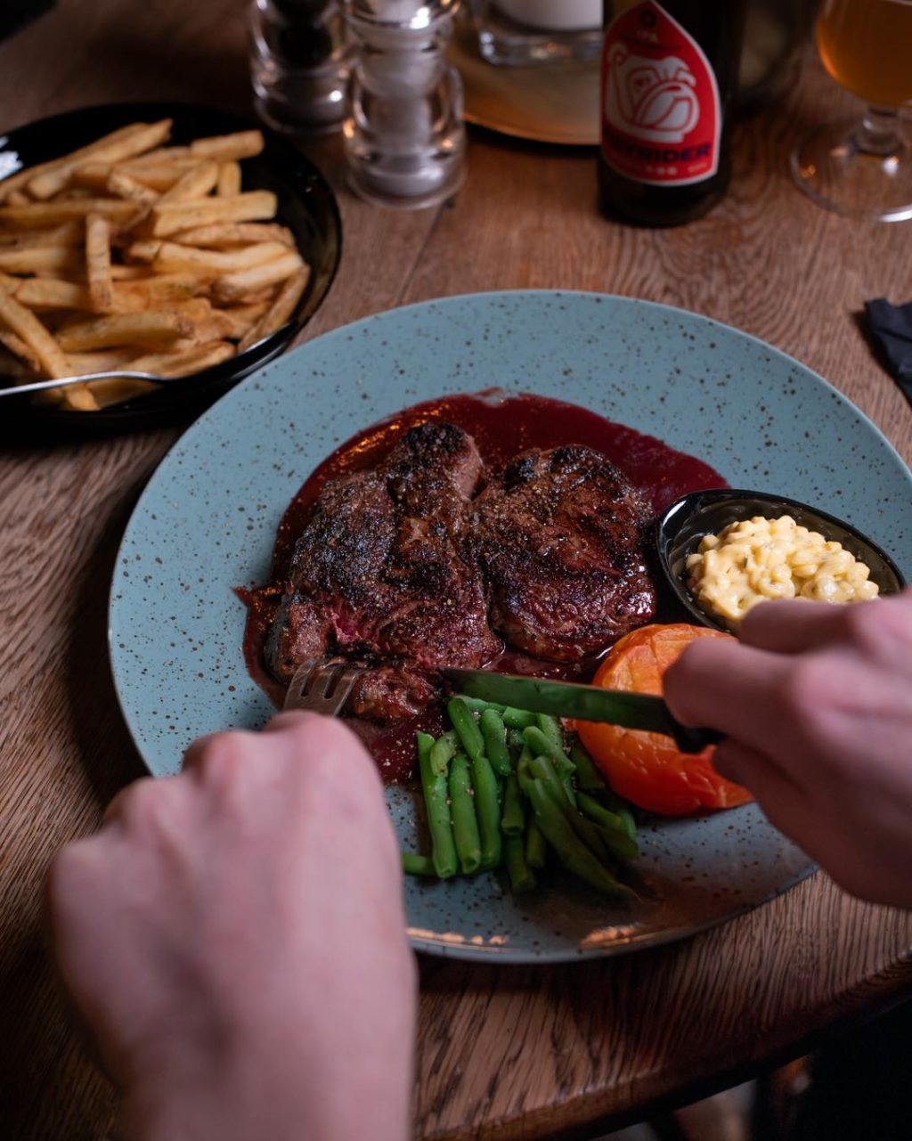 Instagram post from gardscafeet. This post is in position 0.