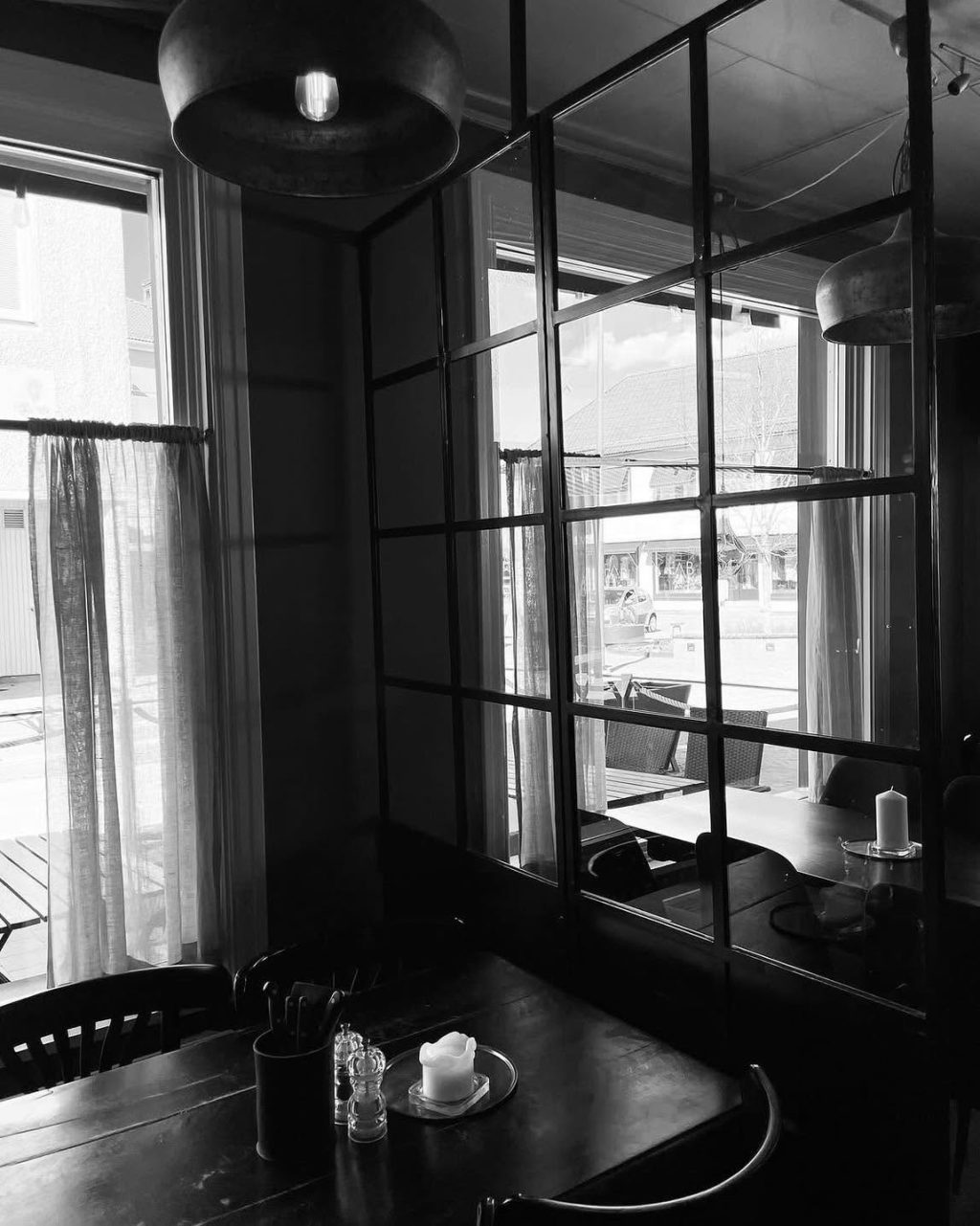 Instagram post from gardscafeet. This post is in position 0.