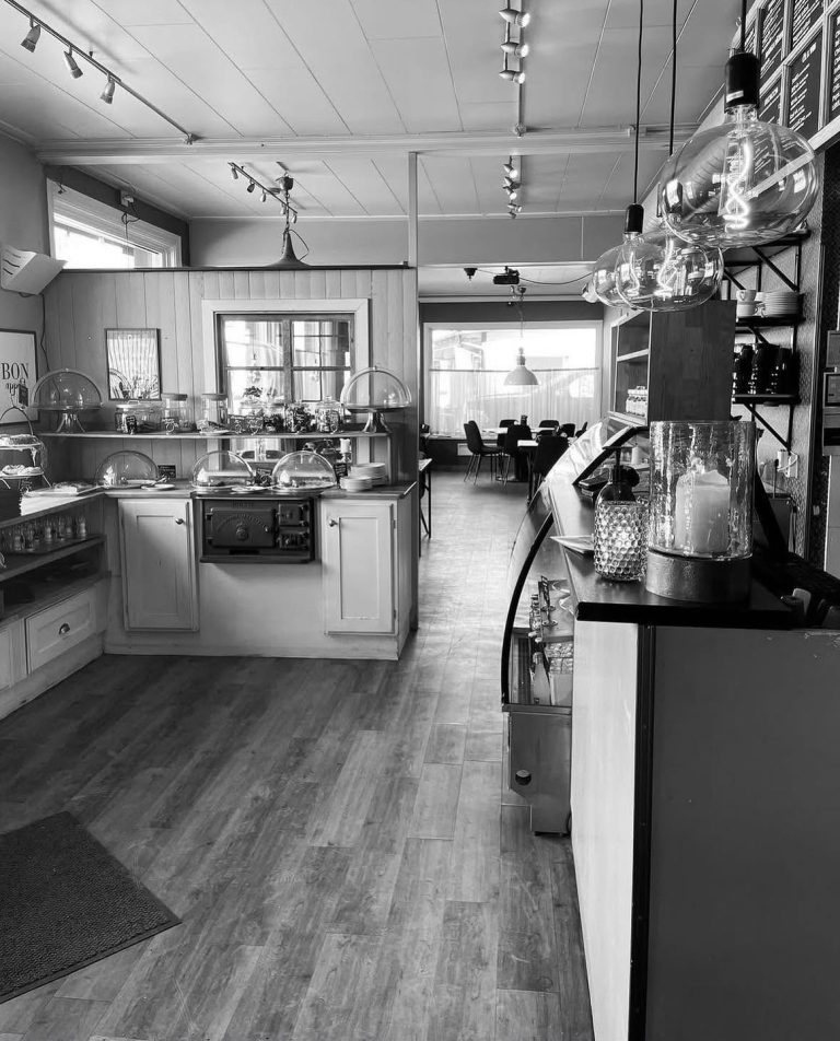 Instagram post from gardscafeet. This post is in position 2.