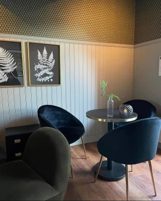 Instagram post from gardscafeet. This post is in position 8.